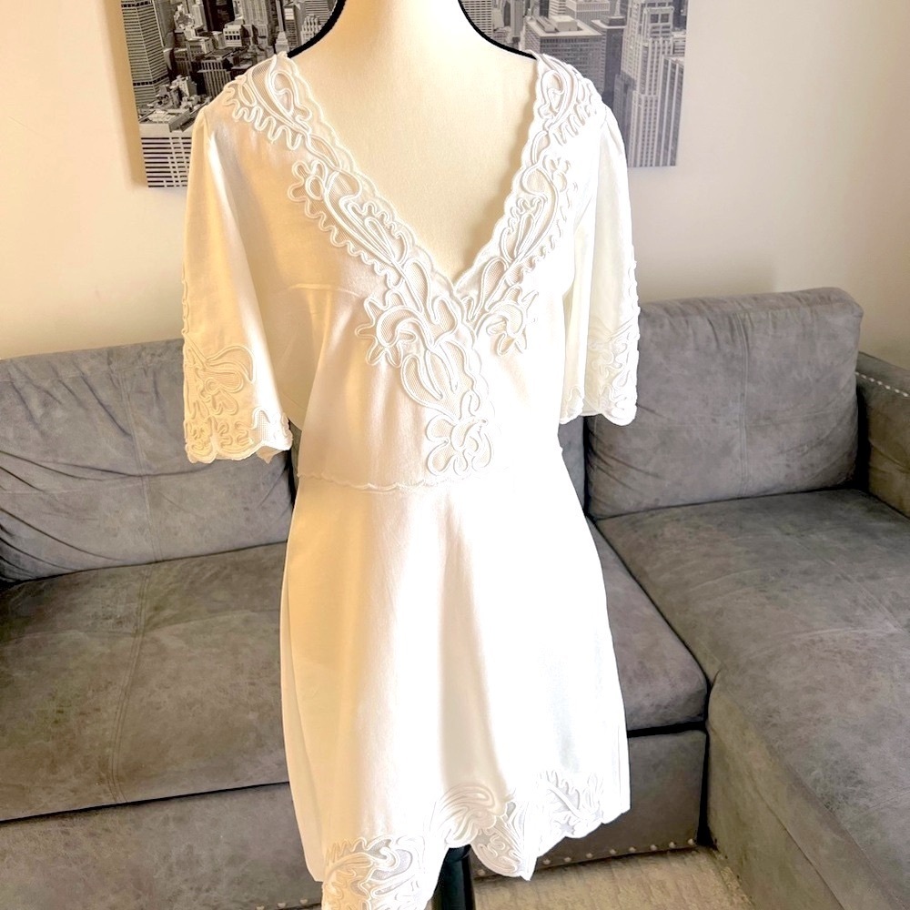Secret Mission White Linen Blend Embroidered Dress | New WT | Luxury $425 Retail